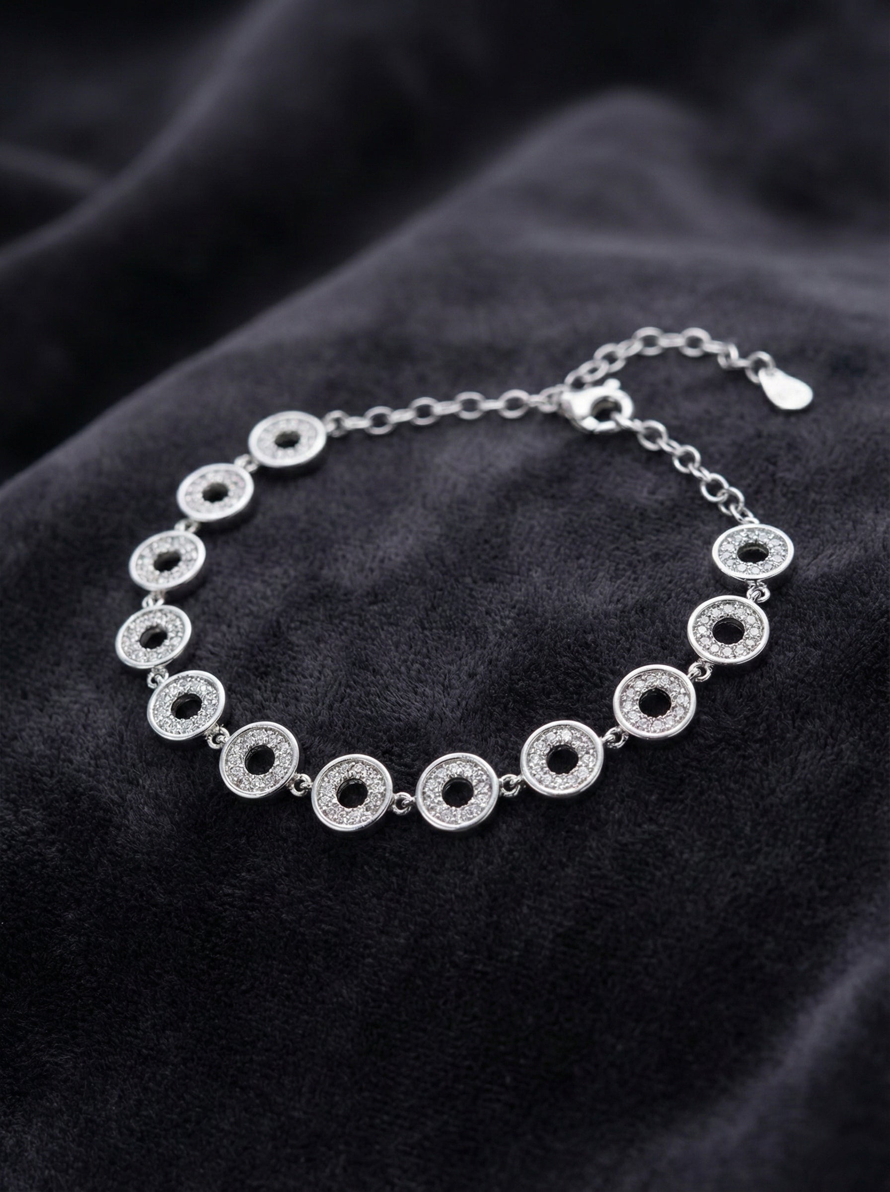 Circle of Sparkle Link Bracelet Silver