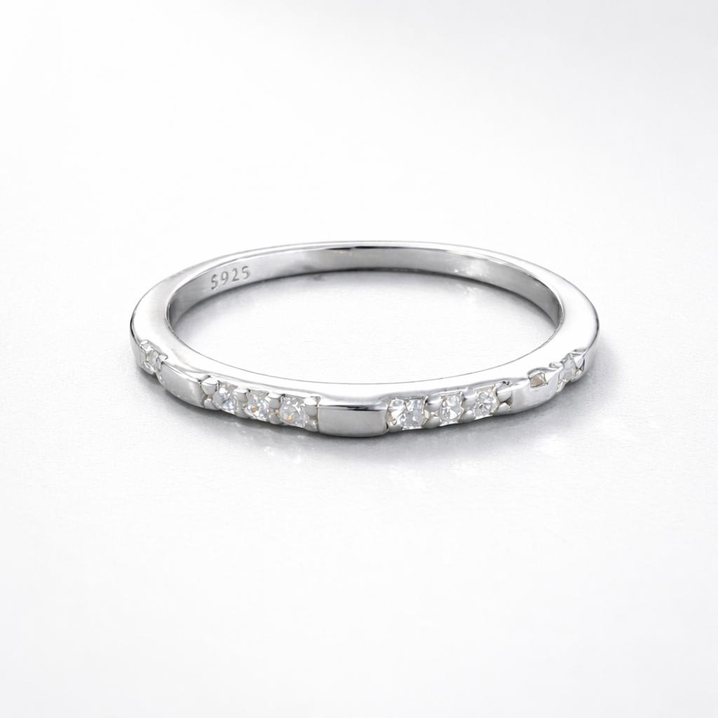 Classic Petite Spark Band Silver
