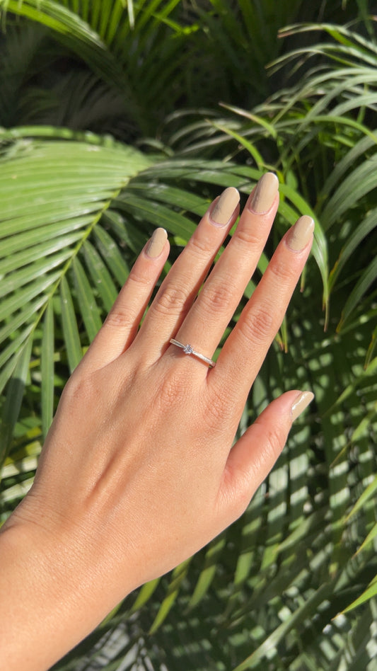 Classic Bloom Solitaire Ring Silver